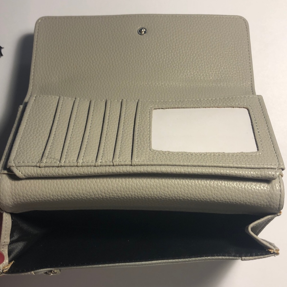 Wallet - Picture 4 of 9